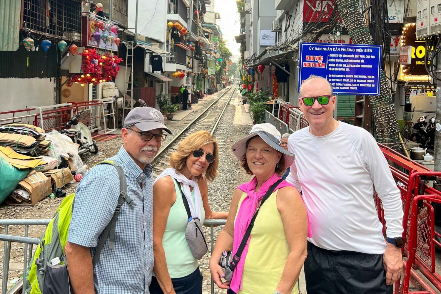 From Hanoi: City tour full-day with Cyclo and coffee train