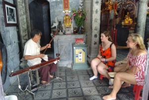 Ninh Binh Tour: Full-Day Hoa Lu and Tam Coc Boat Tour
