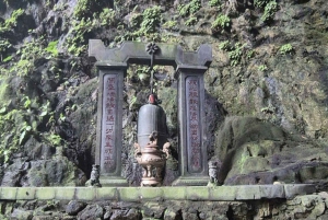 ハノイ発：昼食付き終日香水寺グループツアー