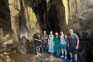 Au départ de Hanoi : Visite d'une jounée de la pagode des Parfums en groupe avec déjeuner