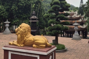 ハノイ発：昼食付き終日香水寺グループツアー