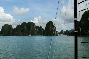 From Hanoi: Full-Day Visit to Halong Bay