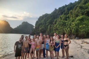 Hanoista: Ha Long & Bai Tu Long Bay 2 päivän 1 yön risteilyretki