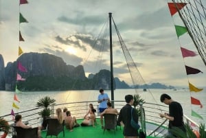 Hanoi: Lan Ha – Ha Long Bay 2 päivää 5 tähden parvekkeellisessa hytissä