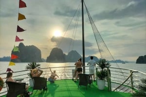 Hanoi: Lan Ha – Ha Long Bay 2 päivää 5 tähden parvekkeellisessa hytissä