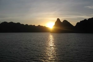 Vanuit Hanoi: Ha Long Bay 3-daagse 5 sterren cruise met balkon