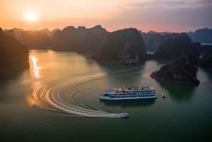 Ab Hanoi: Halong-Bucht-Kreuzfahrt 2 Tage 1 Nacht mit Transport