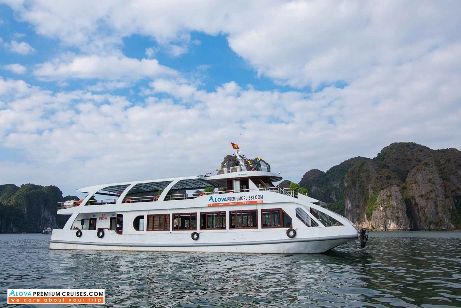 From Hanoi: Halong Bay Day Cruise with Lunch and Transfer