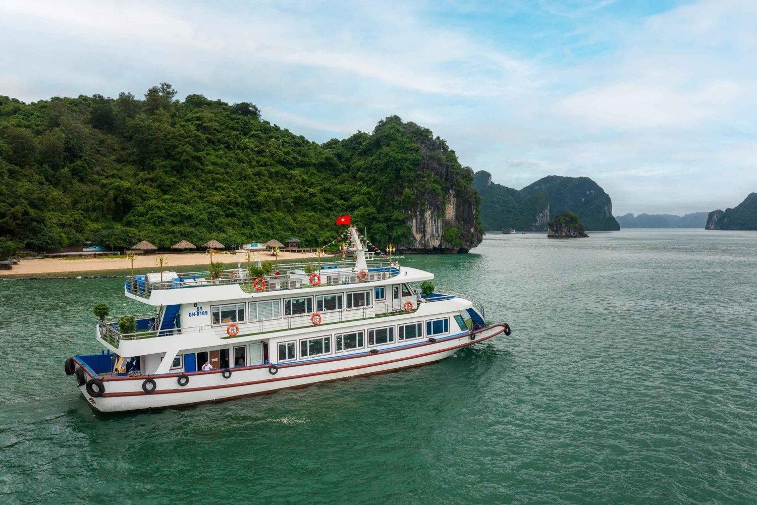 From Hanoi: Halong Bay Day Trip with 5-Star Cruise