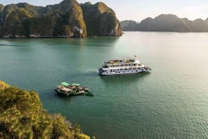 Fra Hanoi: Halong Bay Deluxe dagstur med cruise