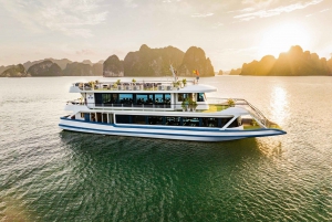 Fra Hanoi: Ha Long Bay Luxury Day Cruise med frokostbuffet