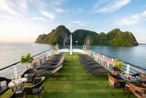 Au départ de Hanoi : Croisière de luxe d'une journée dans la baie d'Ha Long avec déjeuner buffet
