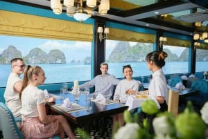 Vanuit Hanoi: Halong Bay Seaplane & 6-uur durende tour door Ha Long Bay