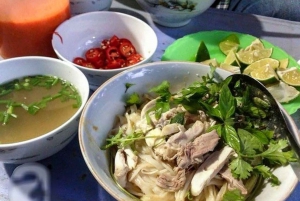Hanoi Street Food Tour with Train Street - Small Group