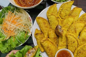 Hanoi Street Food Tour with Train Street - Small Group