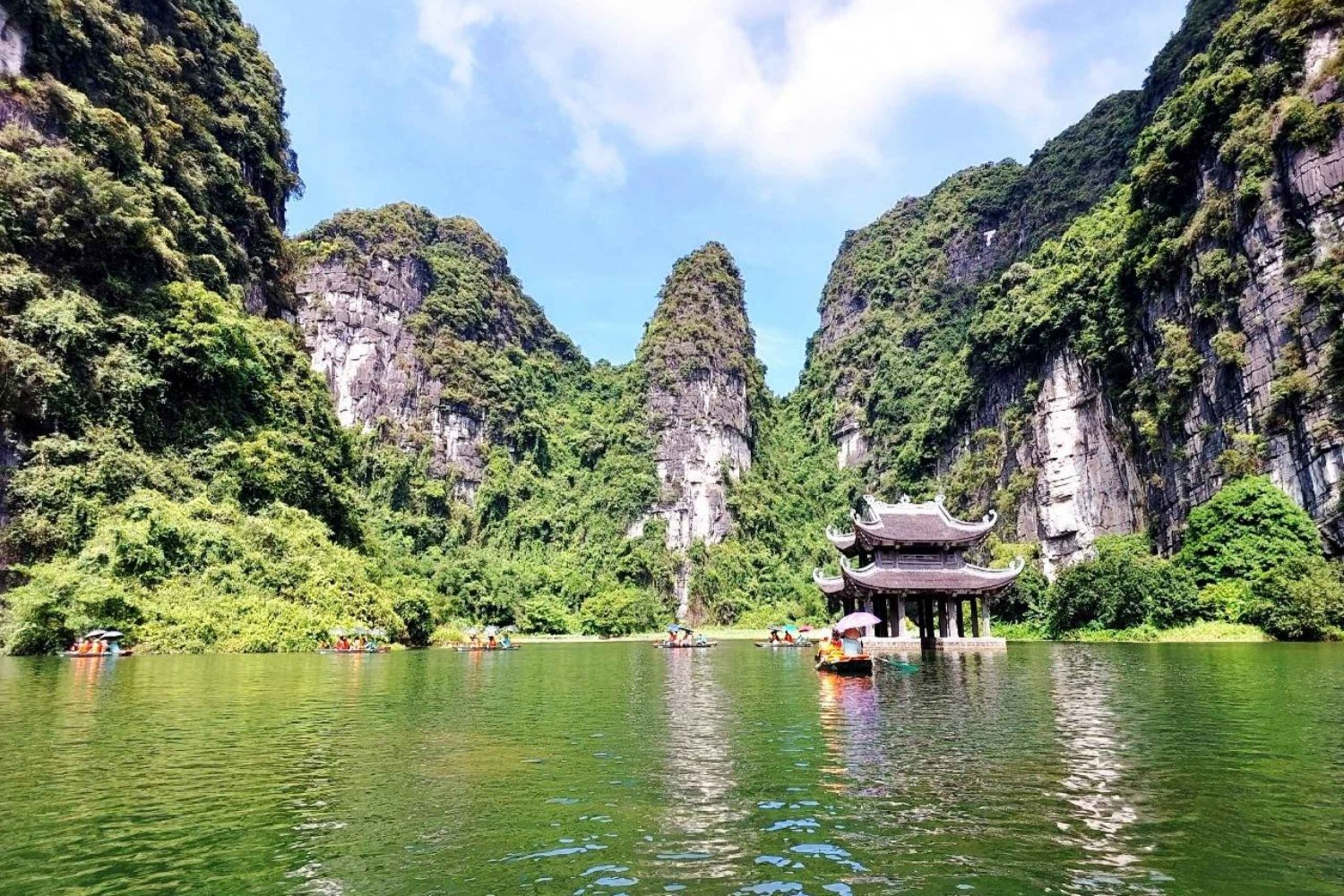 Hanói: Excursión de un día a Hoa Lu, Trang An y la Cueva de Mua