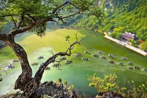Hanoi: Heldagstur til Hoa Lu, Trang An og Mua-grotten