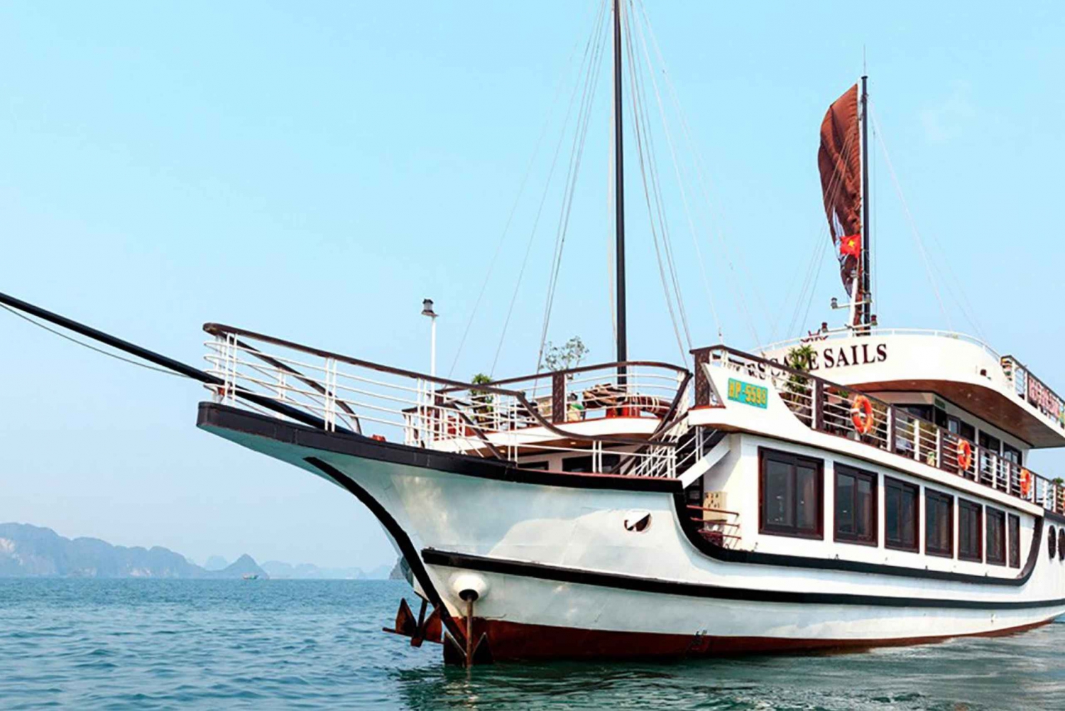 From Hanoi: Lan Ha and Ha Long Bay Day Cruise