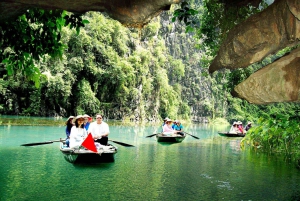 Da Hanoi: Tour di 2 giorni di Ninh Binh con soggiorno in bungalow