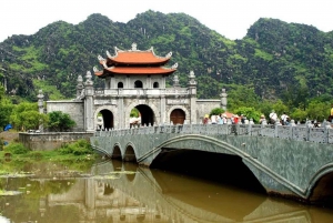 Vanuit Hanoi: Ninh Binh 2-daagse tour met bungalowverblijf