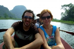 Hanoi: Perfume Pagoda Day Tour with Boat Ride & Cave Visit