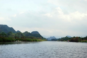 Hanoi: Perfume Pagoda Day Tour with Boat Ride & Cave Visit