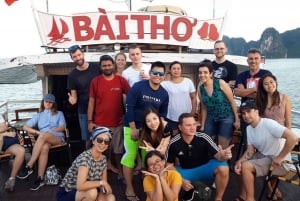 From Hanoi: Round-Trip Halong Bay Islands, Caves, Kayak Tour