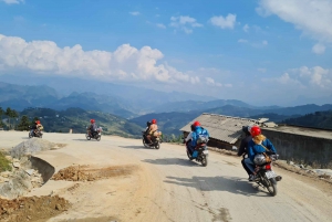 Hanoi: Transfer to/from Ha Giang by Luxury Limousine