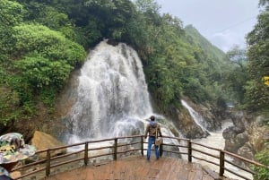 Från Hanoi: Vandring och vistelse: 3-dagars äventyr i Sapa Highlands