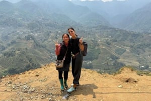 From Hanoi: Trek and Stay: 3-Day Sapa Highlands Adventure