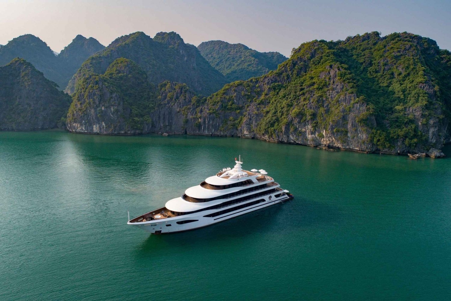 Vanuit Hanoi: Bezoek Ha Long Bay 3 dagen met een 5-sterren cruise