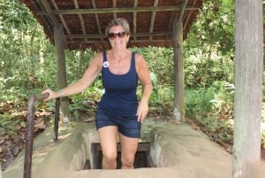 Au départ de HCM : Cu Chi, montagne de la Vierge noire, visite du temple de Cao Dai