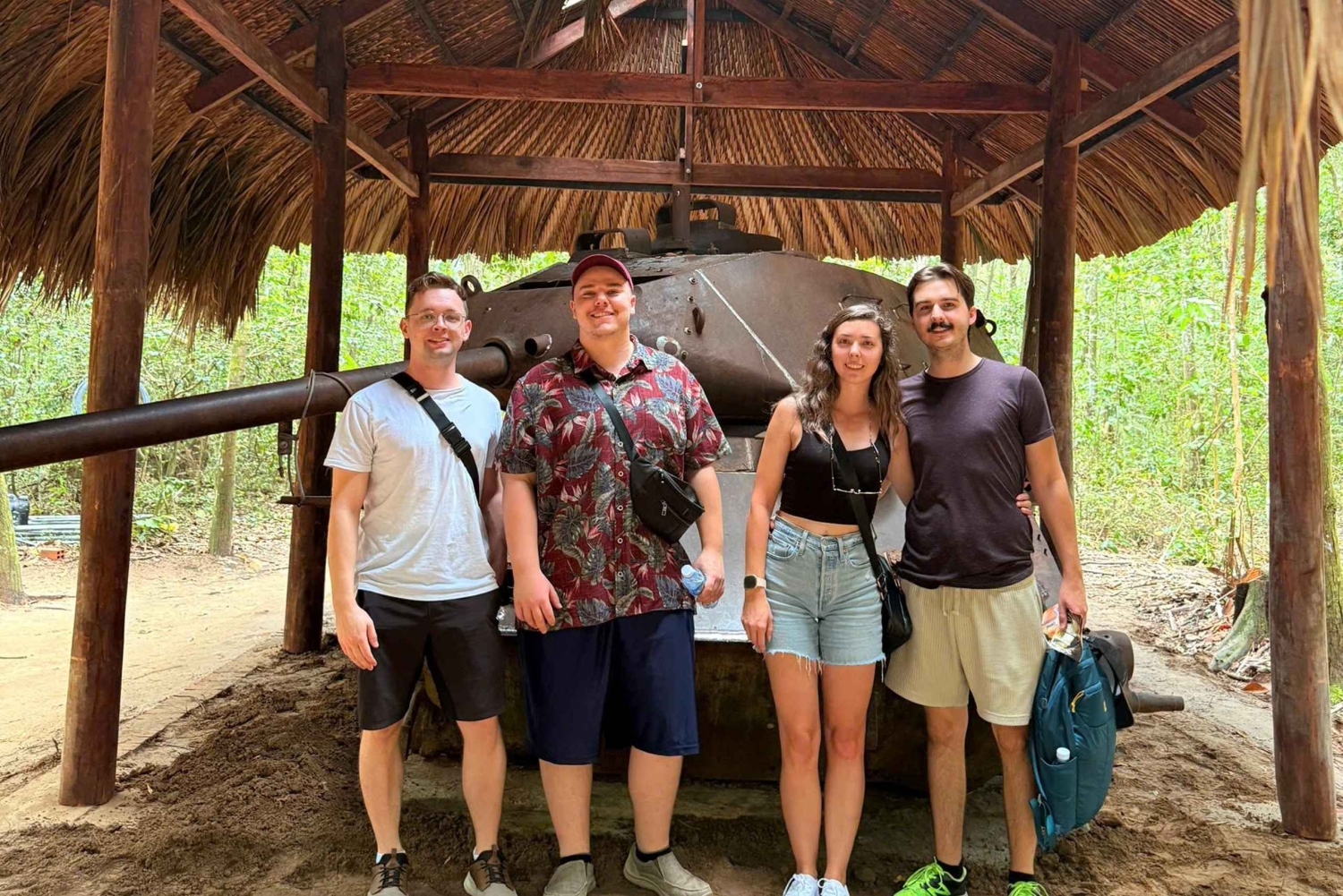 Fra HCM: Tur til Cu Chi-tunnellerne og en kokosnøddelandsby i Mekongdeltaet