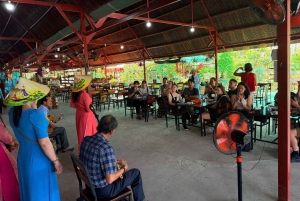 Fra HCM: Tur til Cu Chi-tunnellerne og en kokosnøddelandsby i Mekongdeltaet