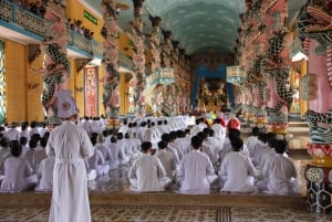 Fra Ho Chi Minh: Black Virgin Mount og Cao Dai Holy Mass