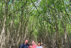 Fra Ho Chi Minh-byen: Can Gio Mangrove & Monkey Island Trek