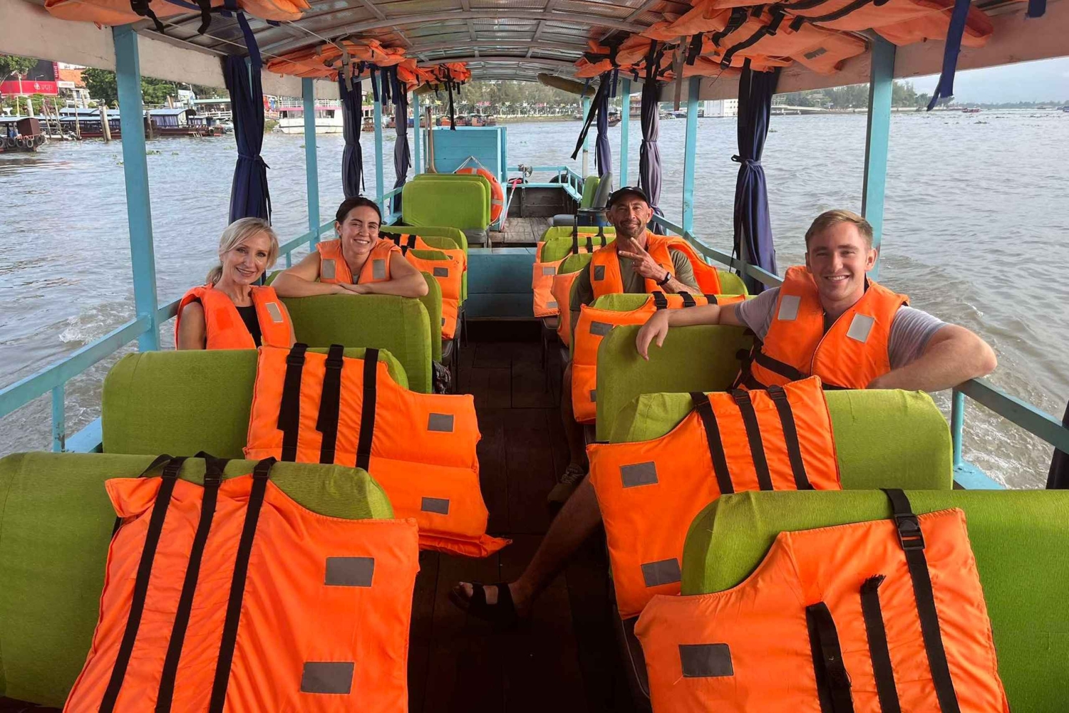 ホーチミン発：メコンデルタとココナッツキングダムツアー