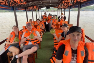 Ho Chi Minh Citystä: Mekongin suisto VIP-kierros limusiinilla: Mekongin suisto VIP-kierros limusiinilla