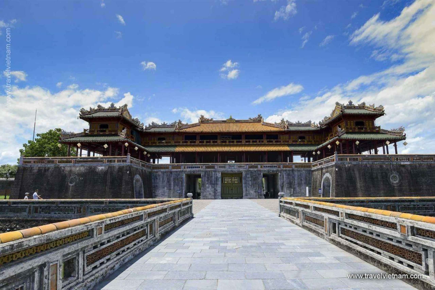 From Hoi An/Da Nang: Hue City Tour with Dinner & Salt Coffee