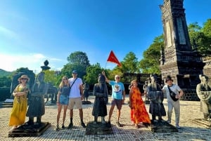 Tour de un día completo por la ciudad de Hue desde Hoi An/Da Nang