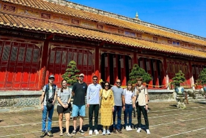 Tour de un día completo por la ciudad de Hue desde Hoi An/Da Nang