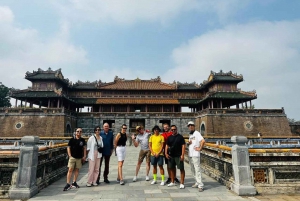 Tour de un día completo por la ciudad de Hue desde Hoi An/Da Nang