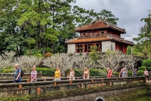 Tour de un día completo por la ciudad de Hue desde Hoi An/Da Nang