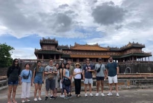 Tour de un día completo por la ciudad de Hue desde Hoi An/Da Nang