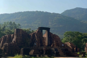 From Hoi An/Da Nang: Shuttle Bus Transfer to My Son