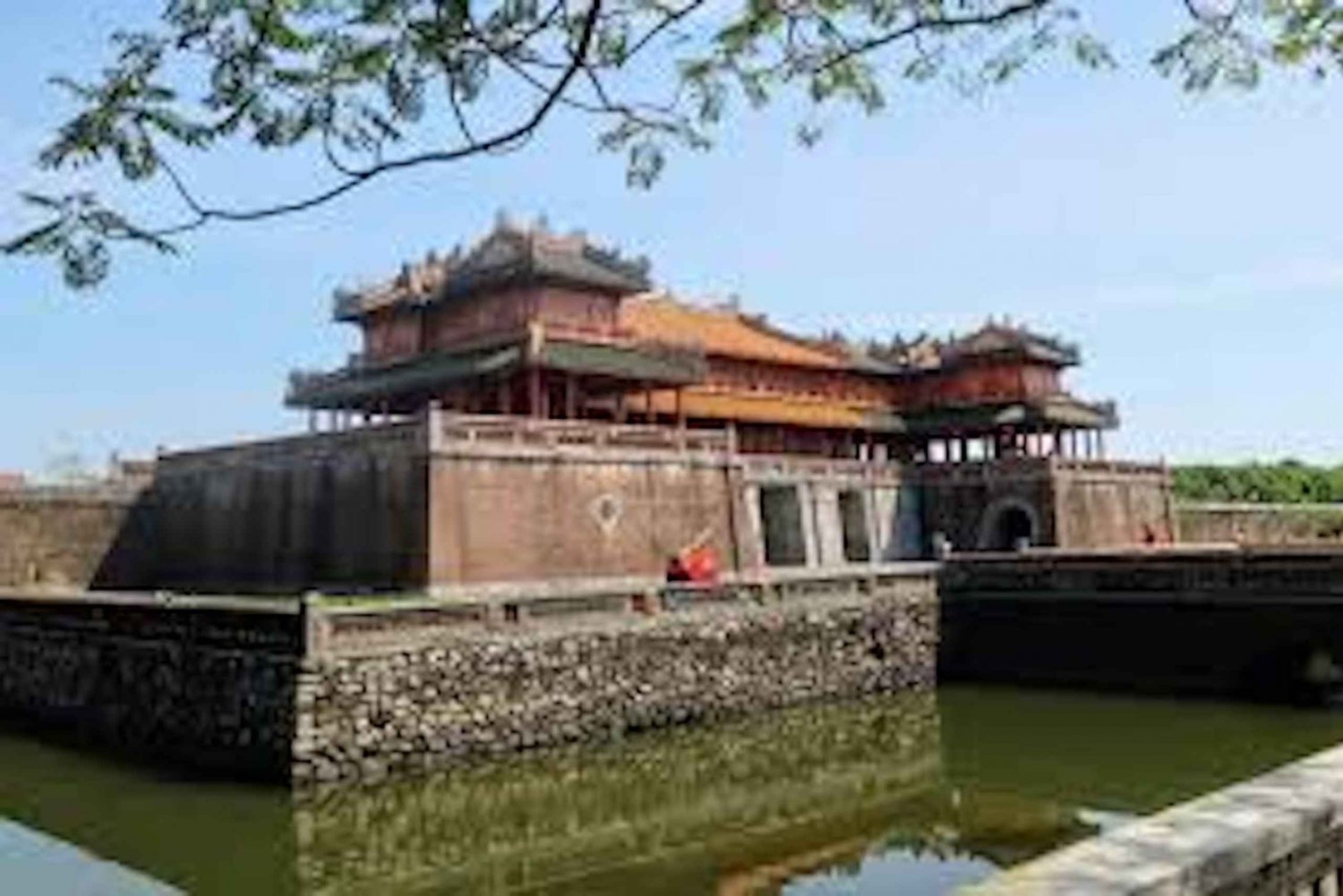 Hoi An: Hoi Hoi: My Son Early Morning Tour with Banhmi and Coffee