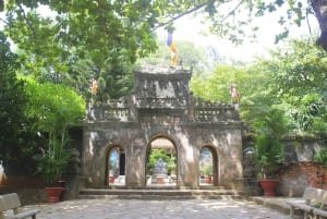 From Hoi An: Marble Mountain and Sculpture Village Tour
