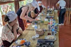 Desde Hoi An: tour por el mercado, paseo en barca y clase de cocina