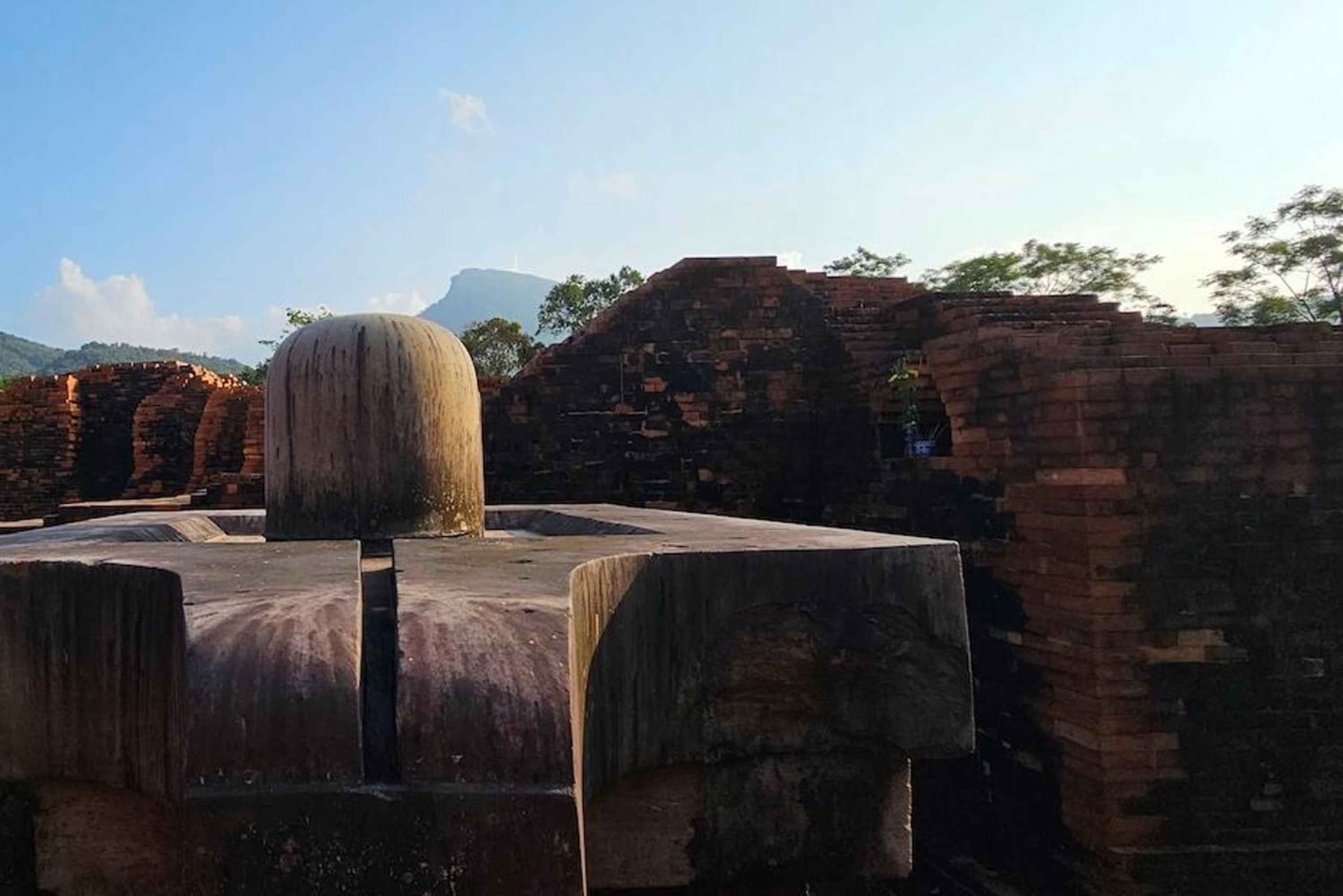 Desde Hoi An: Visita guiada al Santuario de My Son y las Montañas de Mármol