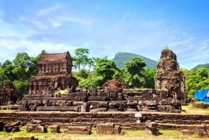 Hoi An/Da Nang: My Son Afternoon tour: Banh my and Cruise